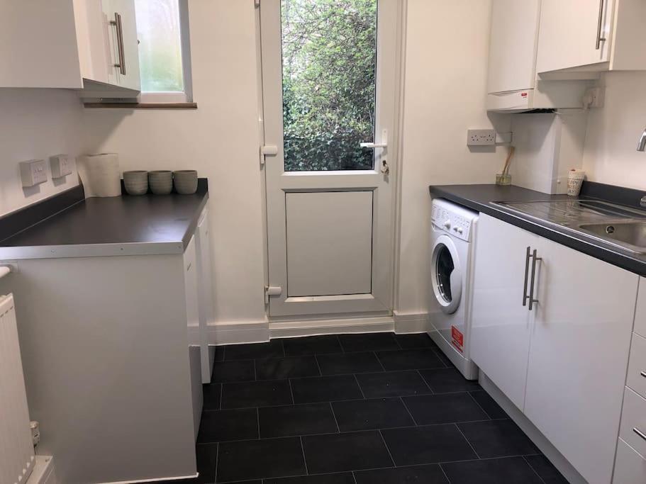 Garden Flat In Central Location Apartment Лондон Екстериор снимка